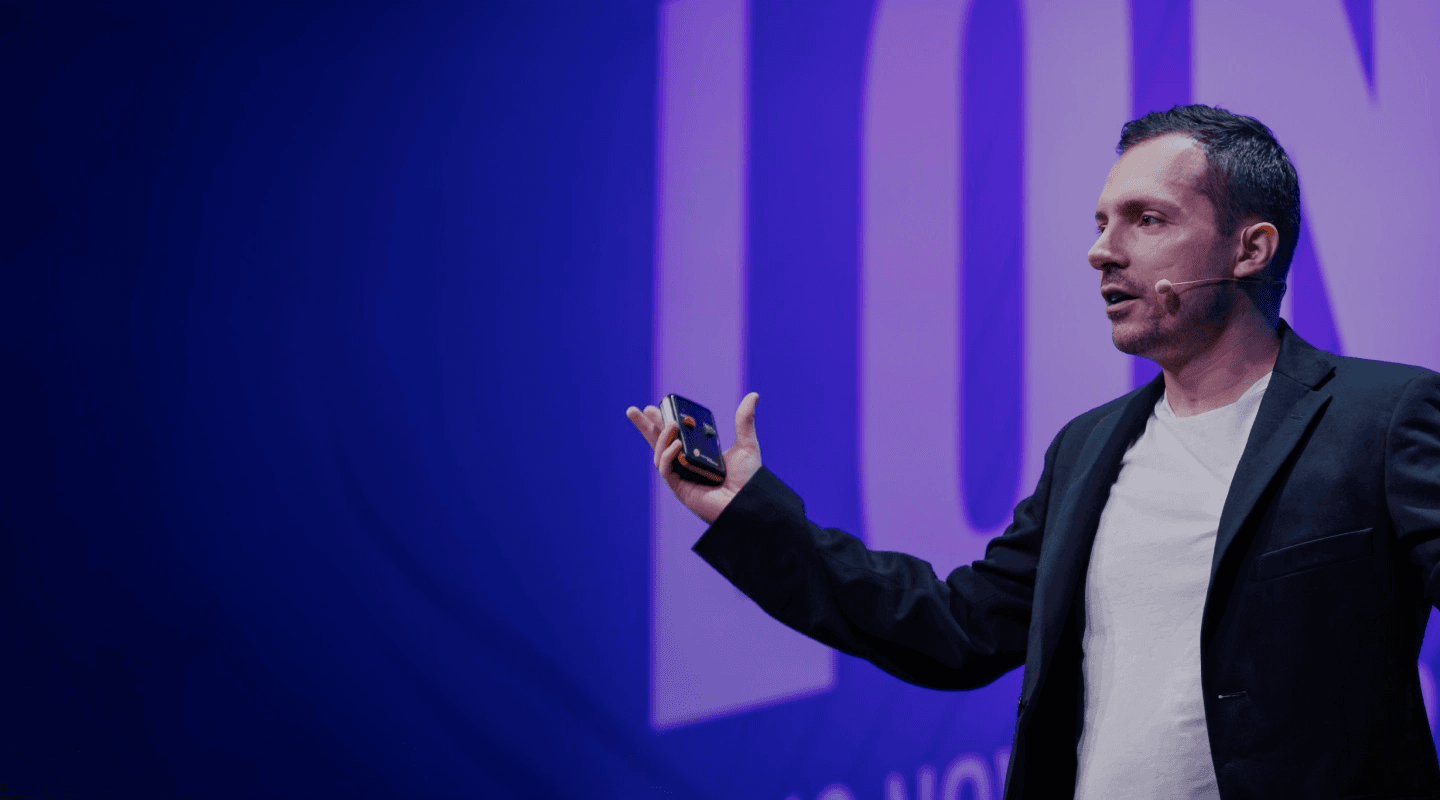 Jordi Alexander speaking